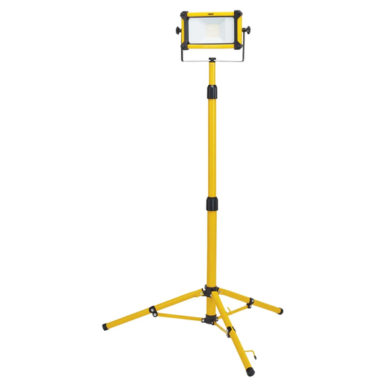 Draper 110V SMD LED Tripod Site Light 30W 3300 Lumens