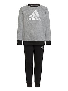 Boys, adidas Younger Kids Essentials Badge Of Sport Crew Sweat Top & Jogger Set - Light Grey, Light Grey, Size 3-4 Years