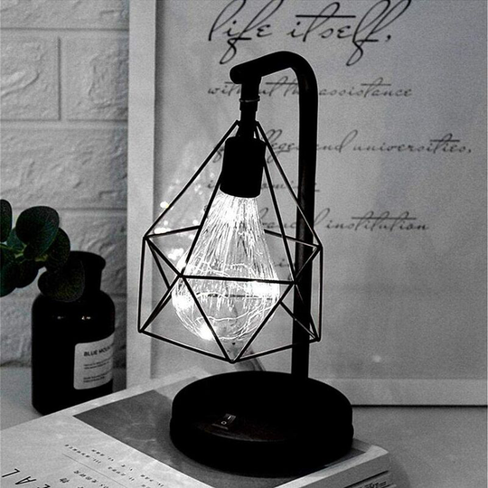 Aougo - Decorative Table Lamp, Retro Atmosphere Lamp, Metal Desk Lamp Diamond Shape Bulb Table Lamp Night Light Decoration Lamp Gift Toy, Battery