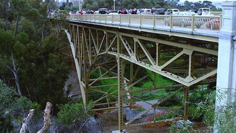 LRFD: Design Highway Bridge Superstructures, Part 3