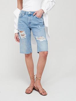 V By Very Taylor Distressed Longline Boyfriend Short - Light Wash