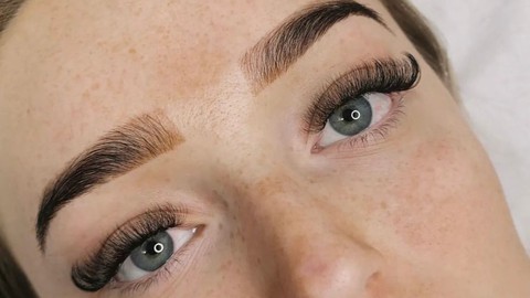 Volume Lash Extensions in Spanish Language