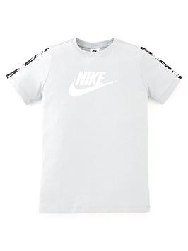 Nike Older Boys Nsw Repeat Gel T-shirt - Light Grey, Light Grey, Size Xs=7-8 Years
